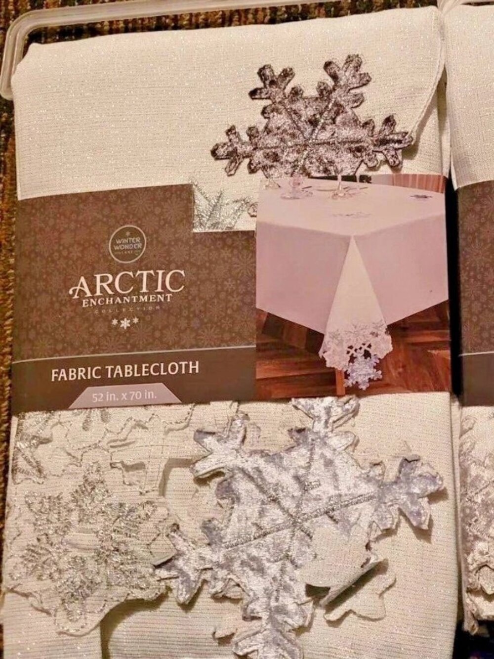 new WINTER WONDER LANE SNOWFLAKE FABRIC TABLECLOTH 52x70 Christmas holiday